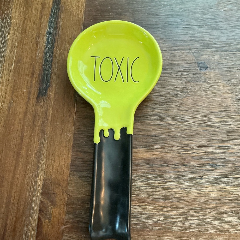 Rae Dunn TOXIC Spoon Rest Green Black Drip Halloween Artisan Collection